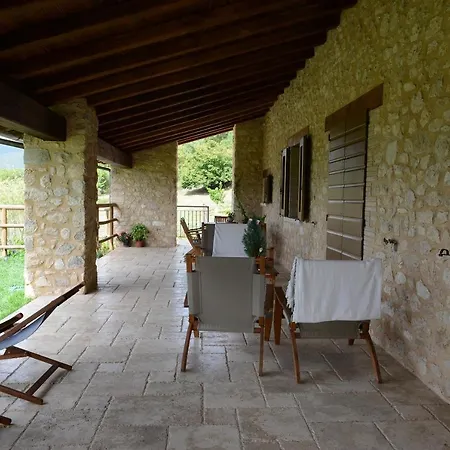 Casale Dei Briganti ファームステイ *